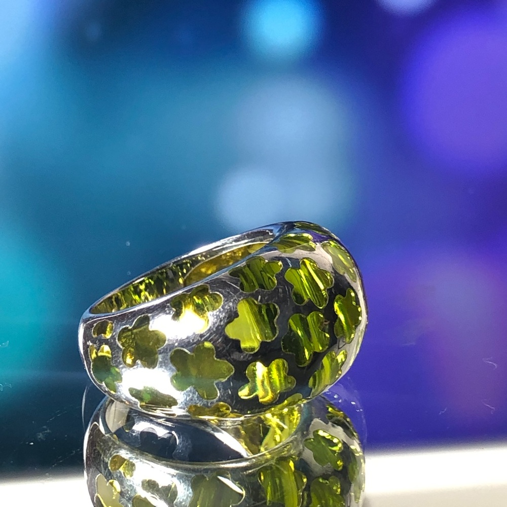 Green Glass Sterling Silver Flower Dome Ring - Picture 8 of 8